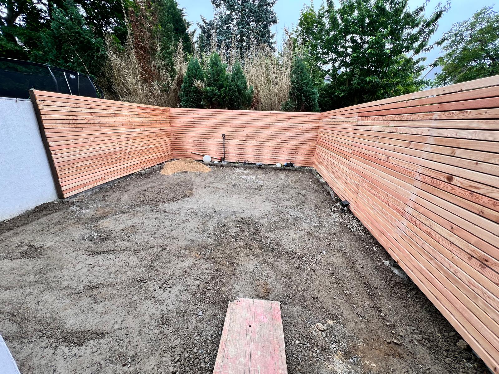 Vorher: Die alte Terrasse in Wuppertal Vorher Terrassenbau XXL Fliesen Wuppertal Garten